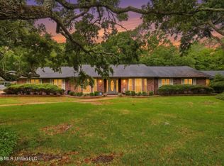 1237 Main St, Ocean Springs, MS 39564