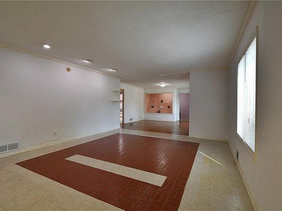 5th image of 10200 Pflumm Rd