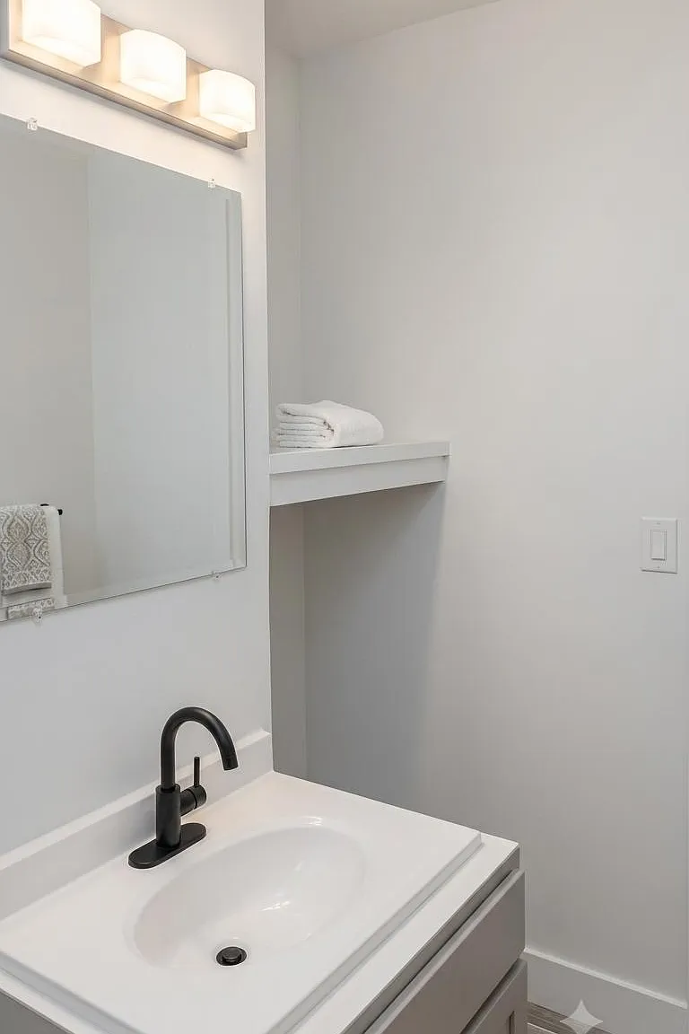1 bed, $1,050 — Photo 2