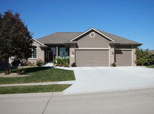 21312 Lincoln Blvd, Gretna, NE 68028