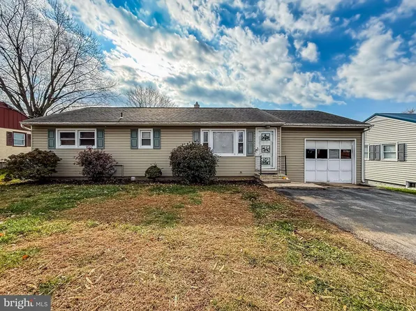 3136 Lincoln Way E #E, Fayetteville, PA 17222