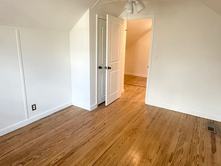 421 McCready Ave — Photo 17