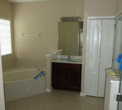 3rd image of 916 Gallier Pl