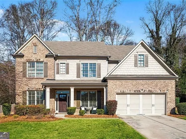 1036 Garner Creek Dr, Lilburn, GA 30047