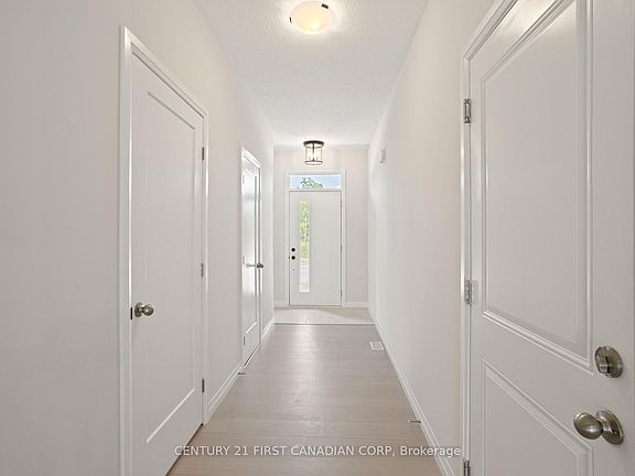 5th image of 6925 Heathwoods Ave
