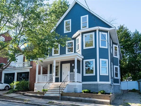 12 University Ave, Providence, RI 02906
