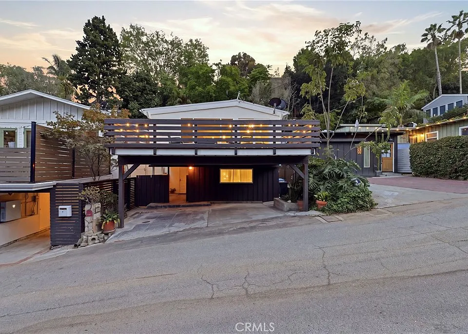 8518 Walnut Dr