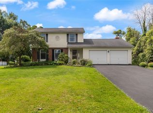 646 Clevenger Rd, Ontario, NY 14519