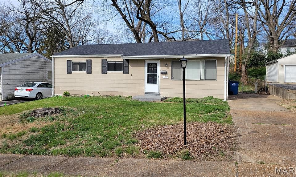 1st image of 227 Meadowcrest Dr