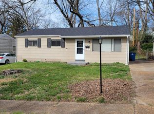 227 Meadowcrest Dr, Saint Louis, MO 63135