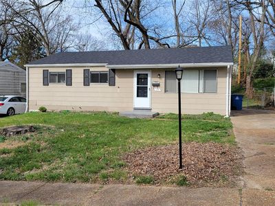 227 Meadowcrest Dr, Saint Louis, MO, 63135
