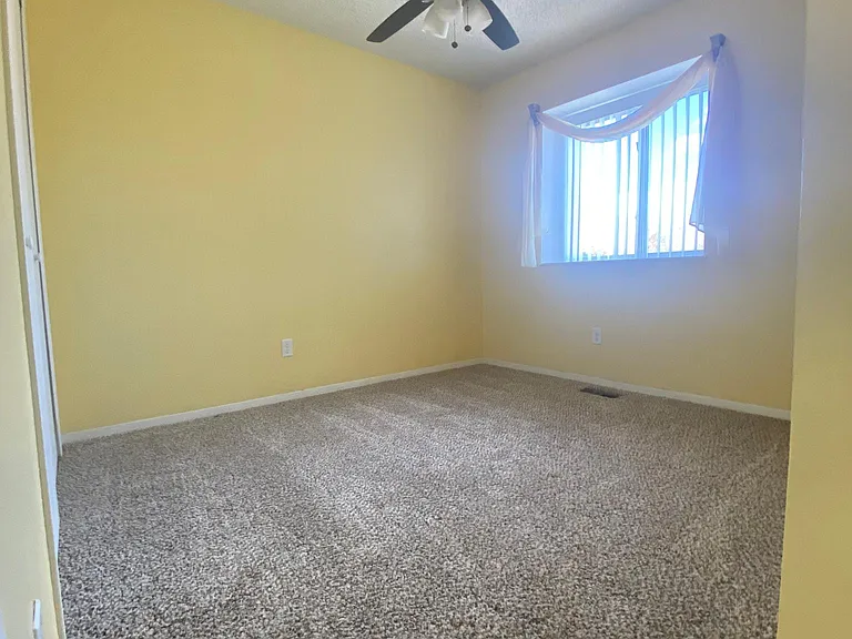 325 Catalina Dr — Photo 17
