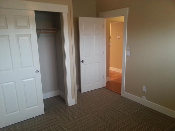5th image of 6818 S Montgomery St