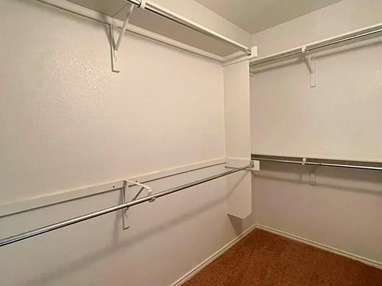 251B Utterback — Photo 17