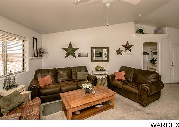 5th image of 2510 Palisades Dr