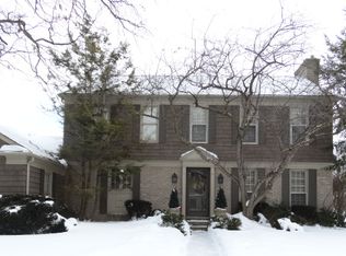 770 S Oxford Rd, Grosse Pointe Woods, MI 48236