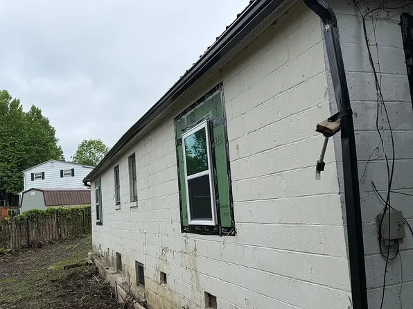 704 Topeka Ave, Westover, WV 26501