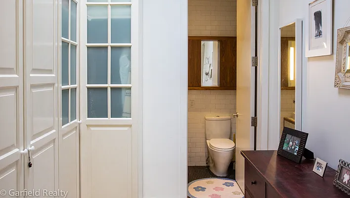 Sold by Garfield Realty  | media 40