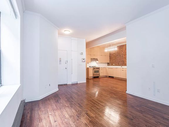 4th image of 14 Prince St APT 2C