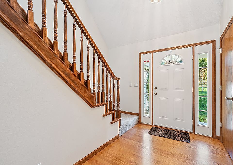 4905 Lincoln Heights Dr, Cedar Rapids, IA 52403 | Zillow