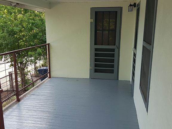 5th image of 127 Clay St