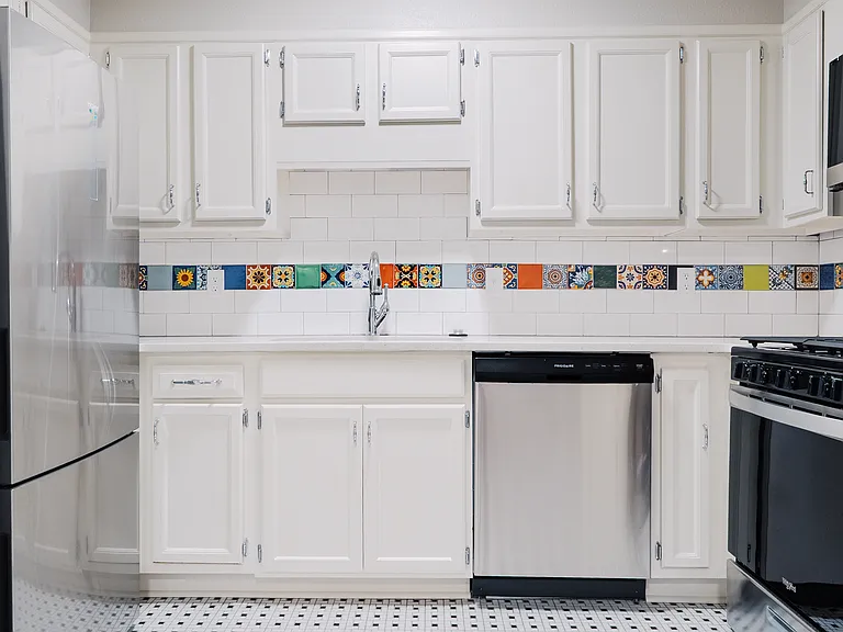 2213 Main St #5 — Photo 5