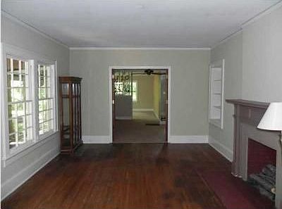 3rd image of 3321 Montview Dr