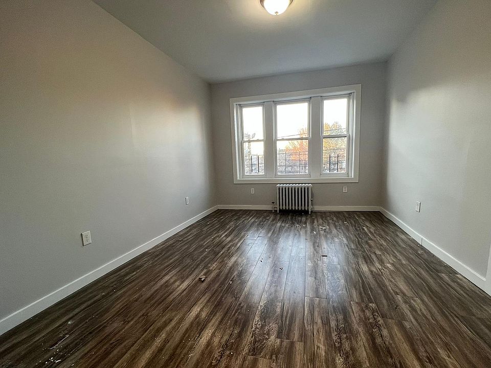 2nd image of 130 Corbin Ave #24E