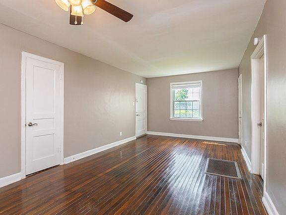 3rd image of 2024 Jefferson Ave #2