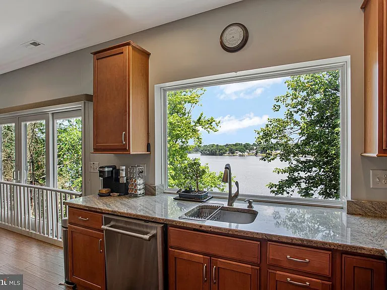 1002 Nabbs Creek Rd — Photo 12
