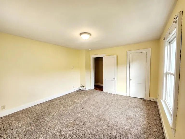 305 Lyndhurst St — Photo 13