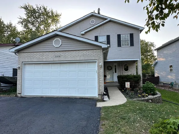23536 N Cottage Rd, Hawthorn Woods, IL 60047