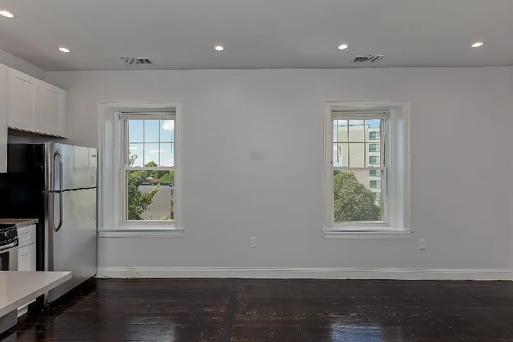 4 bed, $7,500 — Photo 3
