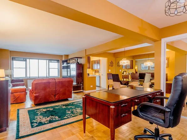 100 W 57th St APT 6H, New York, NY 10019