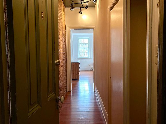 4th image of 209 Main St Floor 2