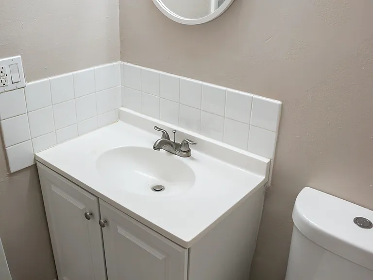 4240 Woodside Dr — Photo 25