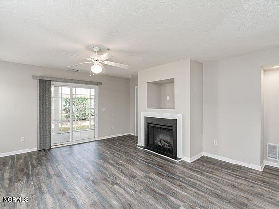 4th image of 1414 Willoughby Park Court #A