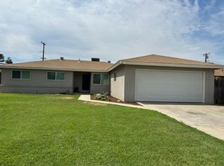2059 E Ash Ave, Tulare, CA 93274
