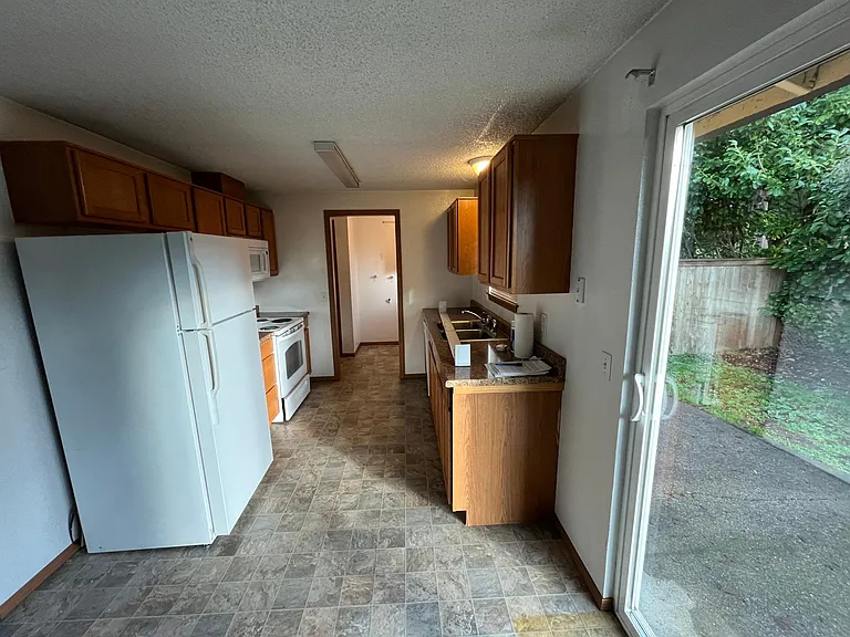 30517 Webster Rd E — Photo 20