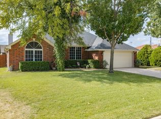 2106 Ridgewood Dr, Bridgeport, TX 76426