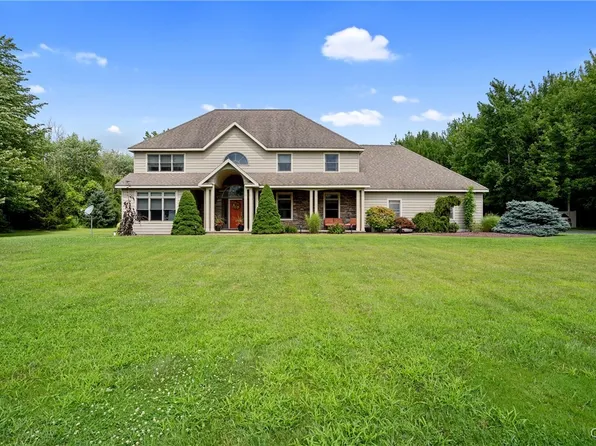 154 W Lake Rd, Oswego, NY 13126