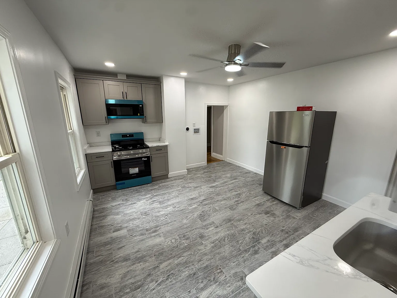 2 bed, 1113 sqft, $2,000 — Photo 2