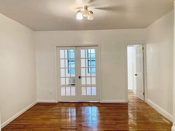 3rd image of 4125 48th St APT 2