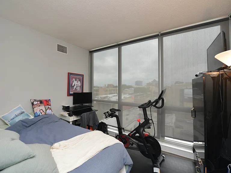 1546 N Orleans St #603 — Photo 10