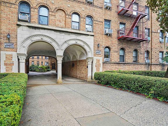 4th image of 83-44 Lefferts Blvd #5A