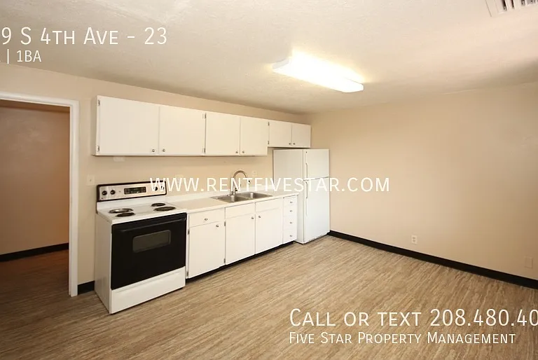 809 S 4th Ave #23 — Photo 3