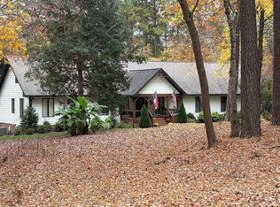 1413 Chatsworth Ln, Raleigh, NC 27614