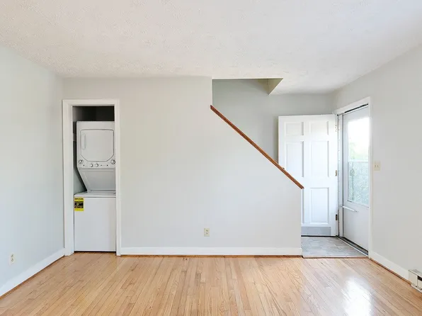 1406 Chesapeake St #B, Charlottesville, VA 22902