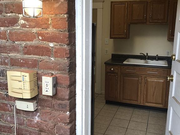 5th image of 117 S Stafford Ave APT 1