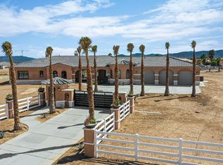 12115 Musgrave Rd, Oak Hills, CA 92344